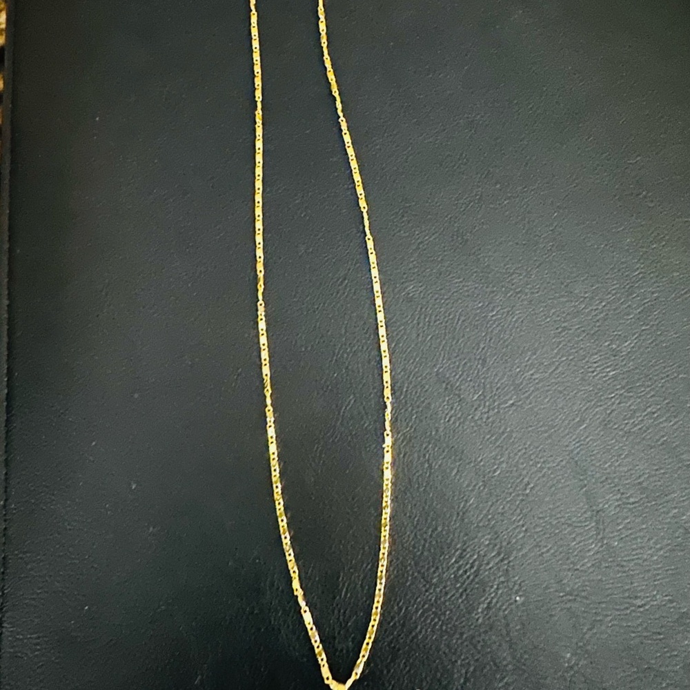 Gold Delicate Necklace Chain with Interlocking Links